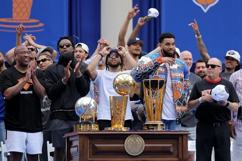 https://www.basketusa.com/thumbor/deiqysbvLP7jKG1_I55ioyIFcSg=/488x325/smart/filters:format(webp)/https%3A%2F%2Fmedia.basketusa.com%2Fmain%2F2026%2F07%2FKnicks.JPG