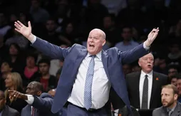 À distance, Steve Clifford sait que ses joueurs s’entraînent dur
