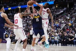Dans une ambiance de playoffs, les Nuggets finissent par s’en sortir face aux Rockets