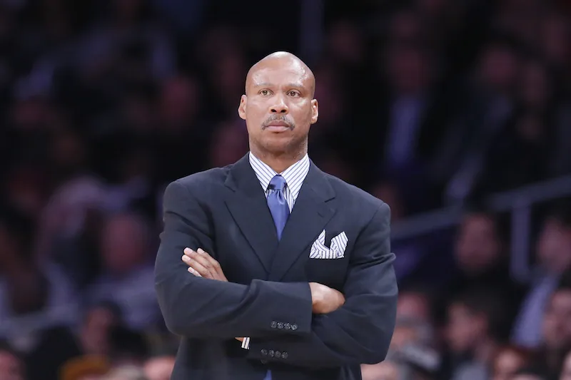 Byron Scott félicité par ses dirigeants...