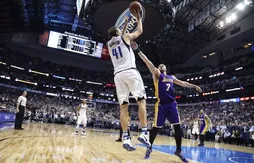 À 38 ans, Dirk Nowitzki humilie les jeunes Lakers