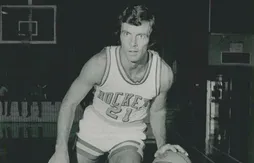 Décès de Johnny Egan (1939-2022), ancien joueur et coach des Rockets