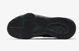 Nike offre une parenthèse classique à la LeBron 17