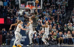 Anthony Edwards et les Wolves font chuter les Nuggets au bout du suspense