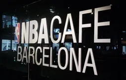 Visite guidée du premier NBA Café d’Europe
