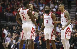 James Harden et Clint Capela ne laissent aucune chance aux Nuggets