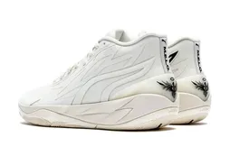 Un nouveau coloris “Whisper” pour la MB.02