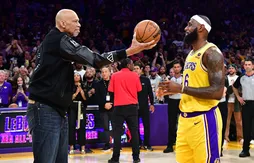 Le record de LeBron James salué par toute la ligue