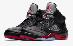 La Air Jordan 5 se pare de satin