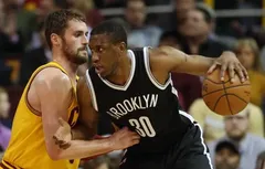 Brooklyn perd Thaddeus Young
