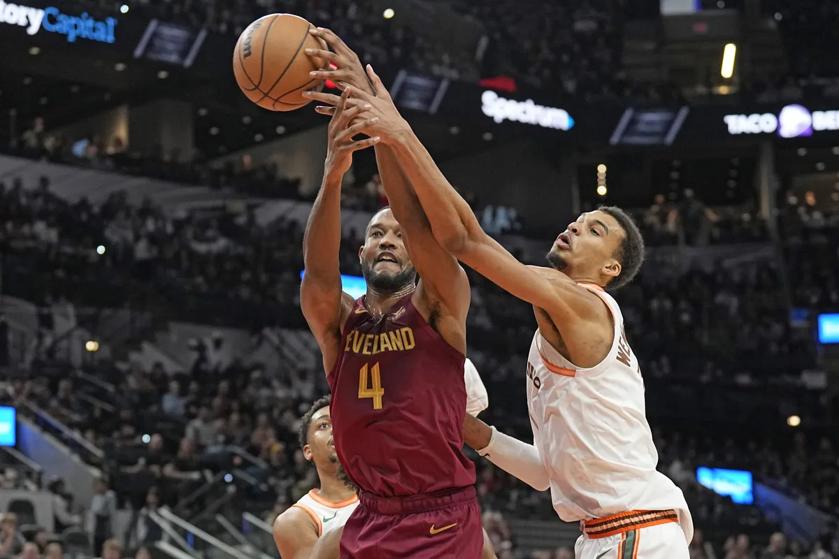 Victor Wembanyama et les Spurs face aux Cavaliers