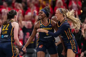Caitlin Clark sonne la révolte et le Fever égalise !