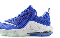 Nike sort la LeBron 12 Low “World Tour”