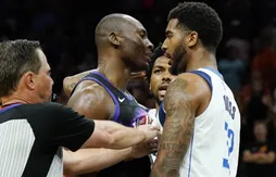 Expulsés, Marquese Chriss et Bismack Biyombo se chauffent dans le couloir des vestiaires