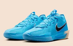La Nike GT Cut 3 “Splash” dans le grand bain