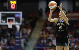 Sabrina Ionescu inscrit 20 paniers de suite et explose le record dans un concours à 3-points !