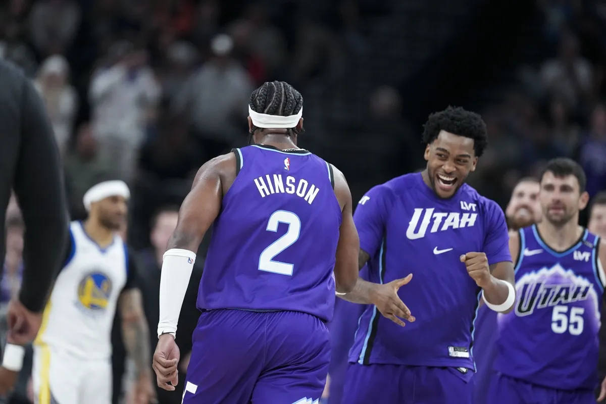 Blake Hinson et Brice Sensabaugh (Jazz) contre les Warriors