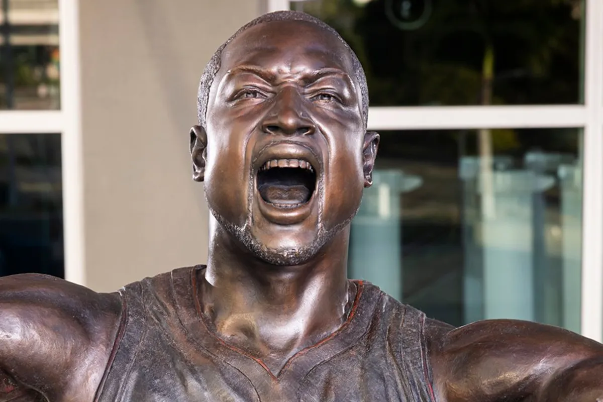 Deux ans après, la statue de Dwyane Wade change de visage