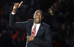 Dikembe Mutombo joue les acteurs dans le dernier film d’Eddie Murphy