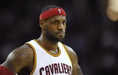 Le MVP de la nuit : face à Paul George, le King reste roi (41 points, 16 rebonds, 11 passes)
