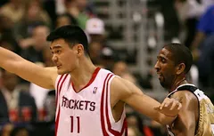 Officiel : Yao Ming prend sa retraite !
