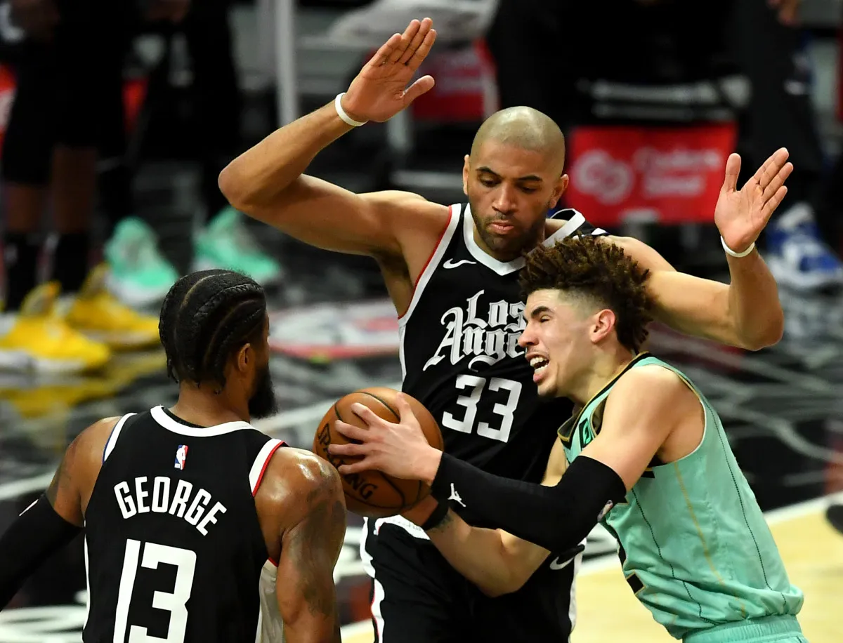 Paul George et Nicolas Batum