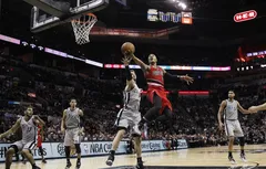 Les Spurs encore battus après trois prolongations !