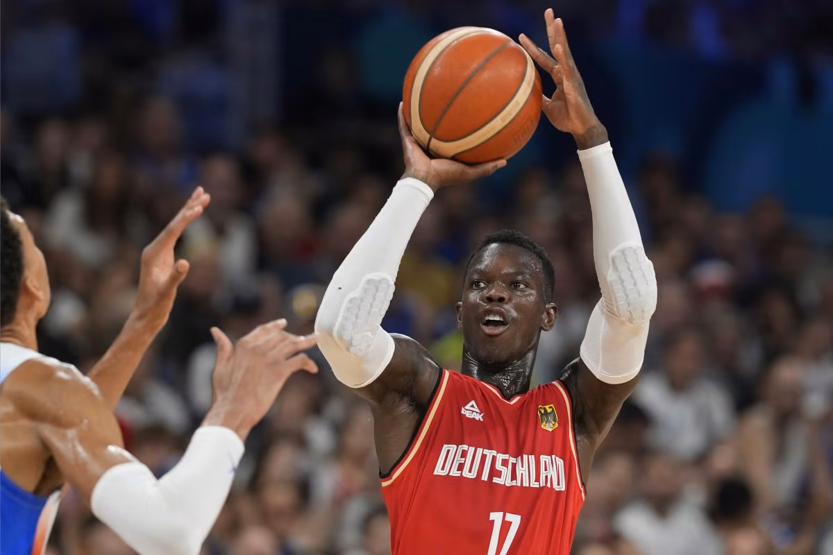 Dennis Schröder appelé pour guider l'Allemagne cet été