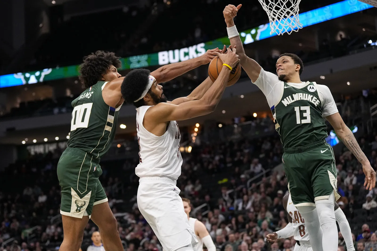 jarrett allen bucks