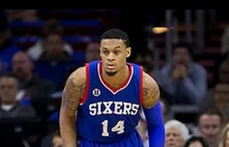 Brett Brown doit-il donner plus de temps de jeu à K.J. McDaniels ?