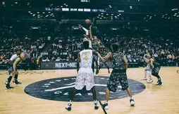 Jahlil Okafor brille lors du Jordan Brand Classic