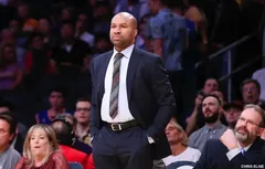 Derek Fisher part coacher dans un lycée