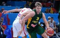 Mindaugas Kuzminskas vers New York