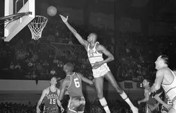 Quand Bill Russell voulait être payé un dollar de plus que Wilt Chamberlain