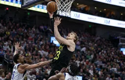 Le “very tall ball” du Jazz domine les Mavericks