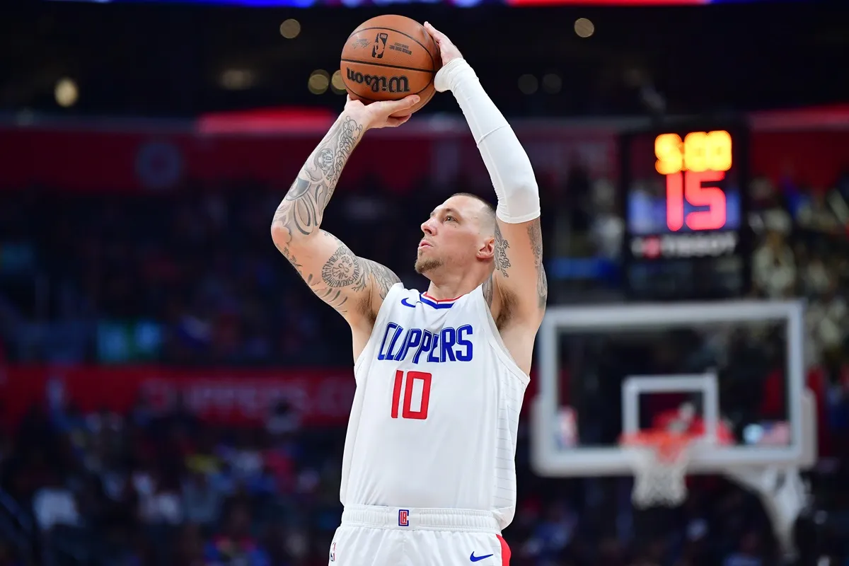 Daniel Theis