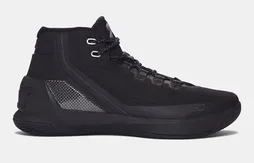 Under Armour : triple dose de noir pour la Curry 3
