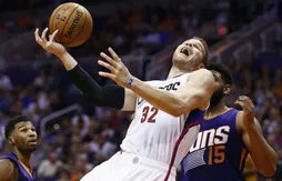 Chris Paul et Blake Griffin résistent à Devin Booker