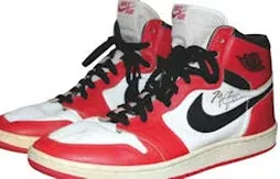 Enchères : qui veut les Air Jordan du All-Star game 1985 portées par Michael Jordan ?