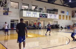 Stephen Curry termine son entraînement avec un 47 sur 50 à 3-points