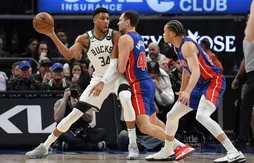 Milwaukee écrabouille Detroit pour le retour du duo Giannis/Middleton