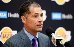 Le GM des Lakers surpris et déçu par les attaques de Magic Johnson