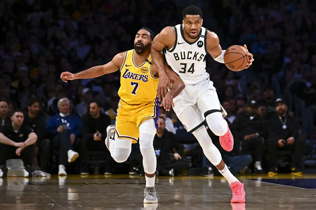 Giannis Antetokounmpo Bucks