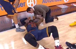 [Replay] LeBron James mis K.O. par David Lee