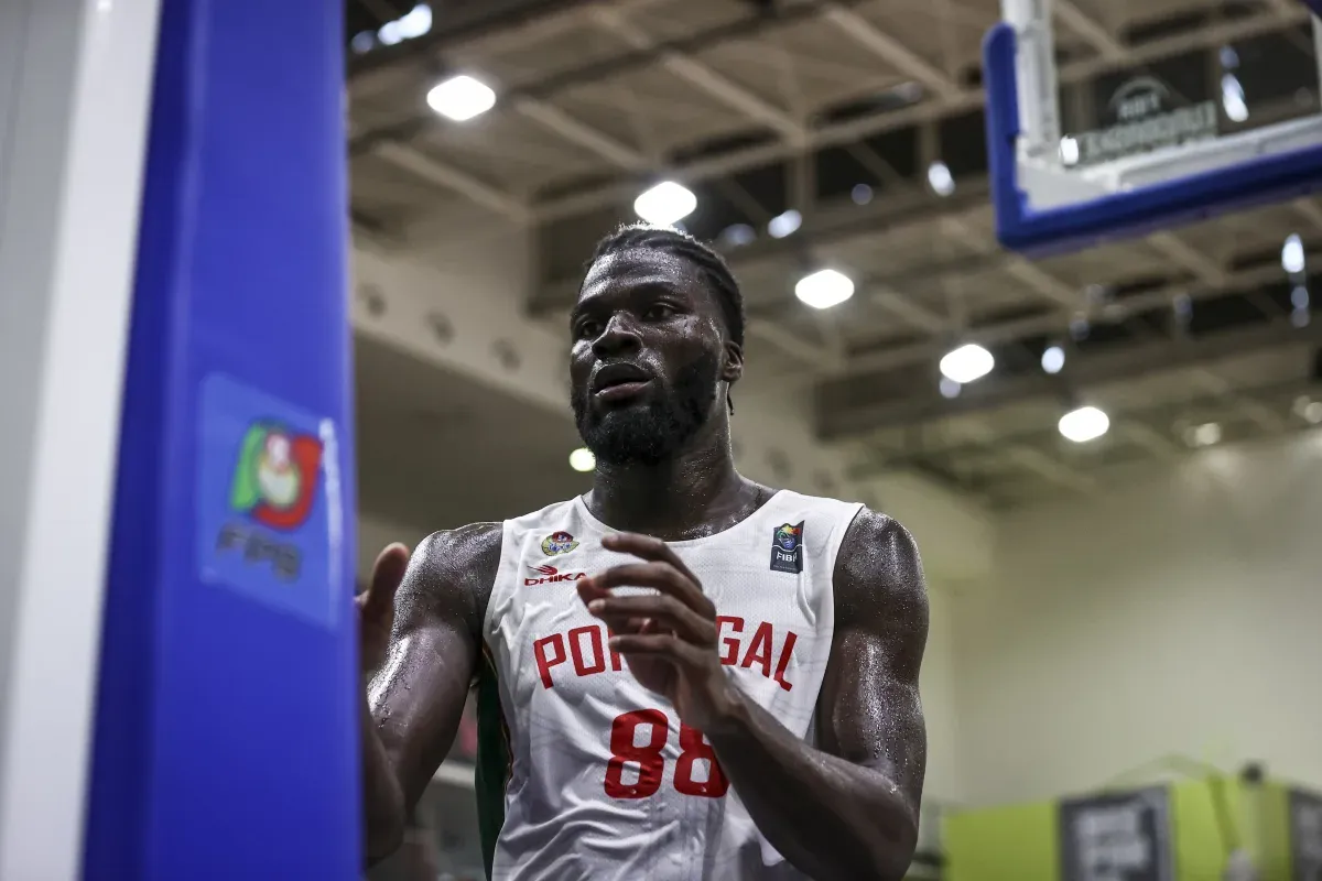 Neemias Queta avec le Portugal