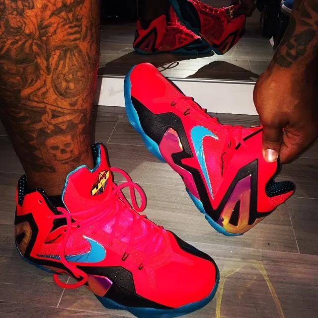 nike-lebron-11-elite-crimson-black-green