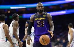 Anthony Davis se blesse et les Lakers sombrent à Philadelphie