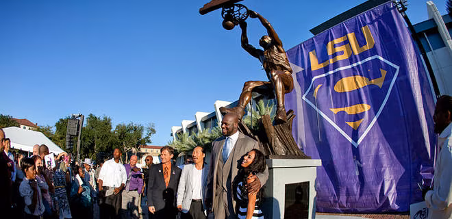 statue du Shaq