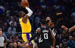 Face aux Clippers, les Lakers perdent un nouveau derby, mais également LeBron James…