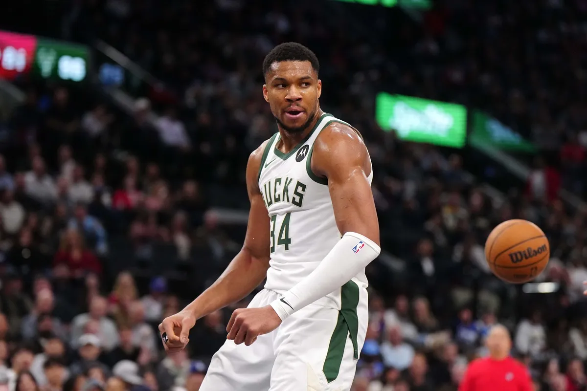 Giannis Antetokounmpo (Bucks) contre les Clippers